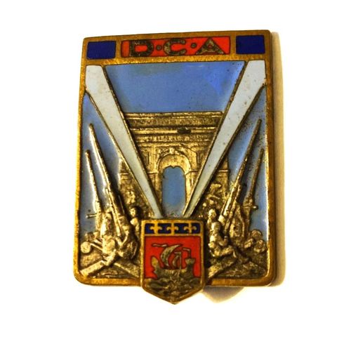 Ancien Insigne Du Commandement De La Dca De Paris A.B Paris Depose