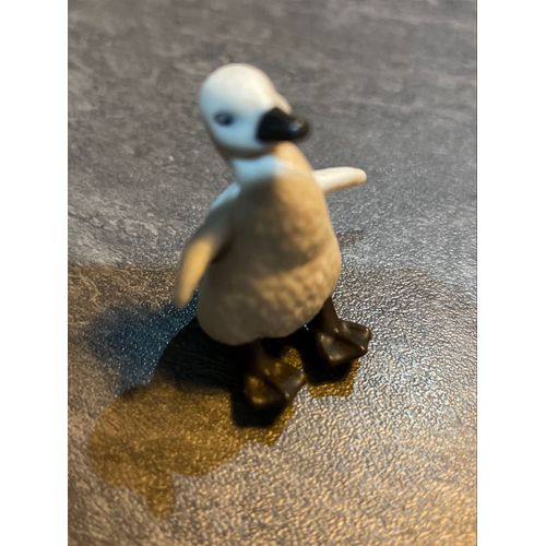 Jouet figurine pingouin 