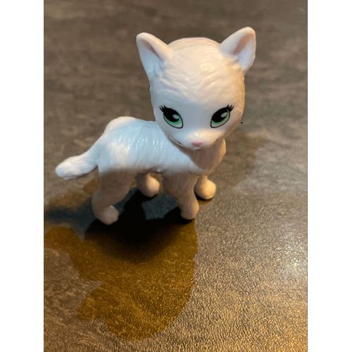 Jouet figurine chien blanc 