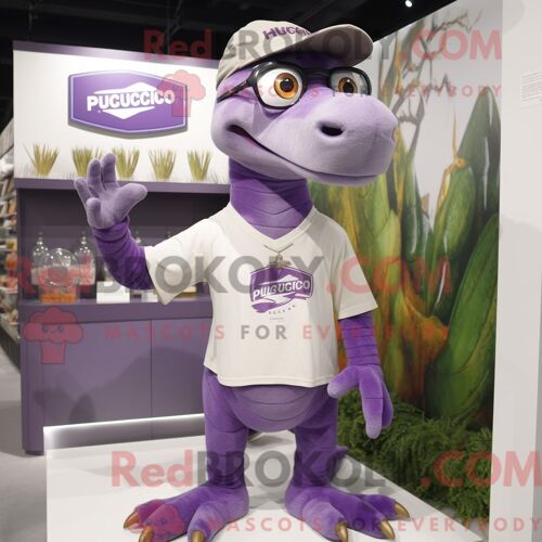 Costume De Mascotte Redbrokoly Wellington Au B?uf À La Crème Habillé D Un Pantalon Chino Et D Un Porte-Monnaie