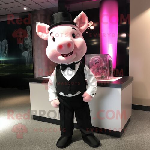 Personnage De Costume De Mascotte Redbrokoly De Cochon Rose Habillé D'un Smoking Et De Bretelles