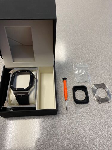 Coque Sport Silver "Suritt" Pour Apple Watch 7 45mm