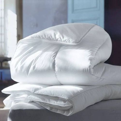 Couette 220x240 2 Personnes Microfibre 550gr