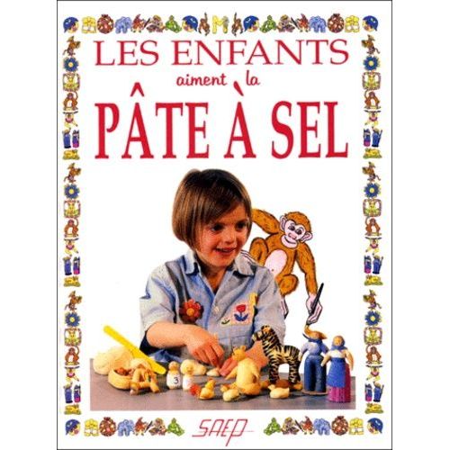 Les Enfants Aiment La Pâte À Sel