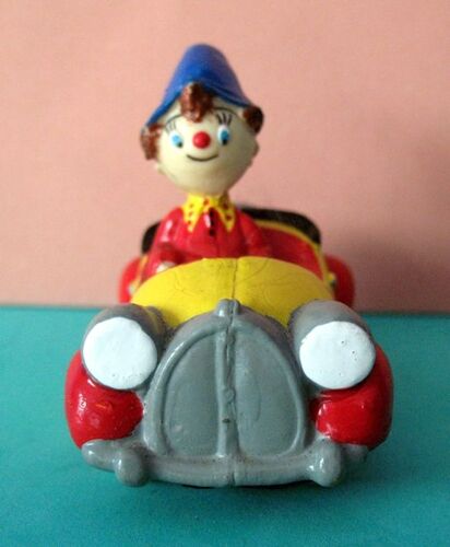 Figurine Oui-Oui Et Sa Voiture