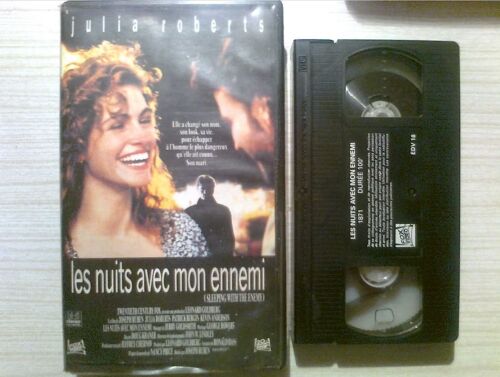 Cassette Vidéo Vhs - Les Nuits Avec Mon Ennemi - Julia Roberts