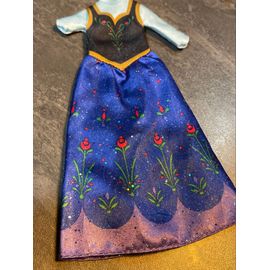 Jouet robe pour poupée Barbie 