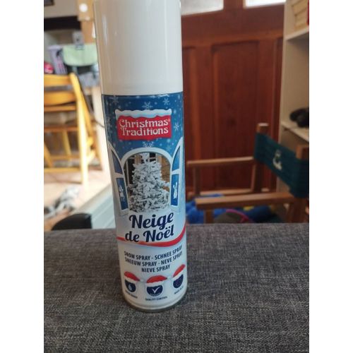 Bombe neige de Noël