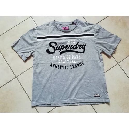 Haut - Tee Shirt Femme Superdry Taille M.
