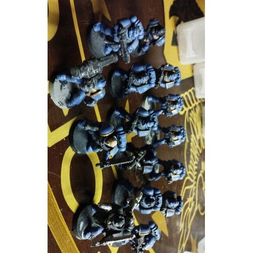 Lot 15 Figurines Warhammer Space Marines