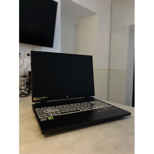 Acer Nitro 16 - 16" AMD Ryzen 7 - Ram 16 Go - SSD 512 Go
