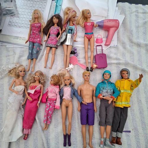 Lot de poupées Barbie