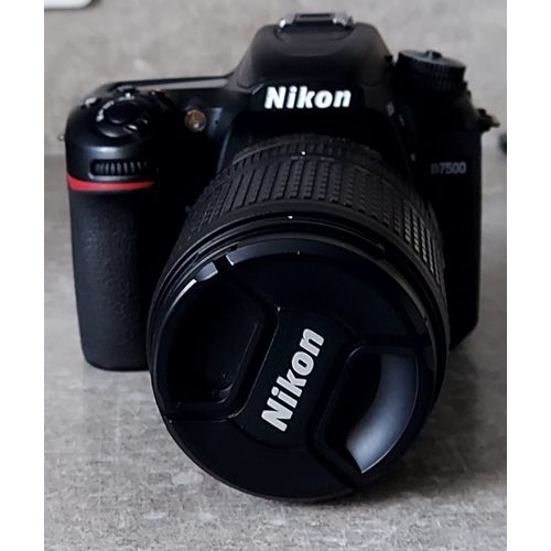 Nikon D7500 20.9 mpix + Objectif zoom 18-140mm