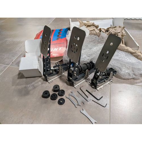 Heusinkveld Sim Pedals Sprint 3-Pedal Set