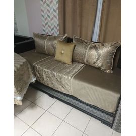 Salon Marocain  Sans Le Tissu Et L'Éponge Et Sans La Table