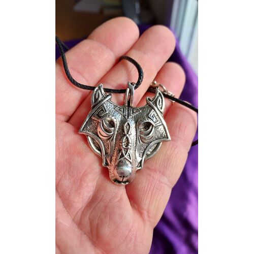 Collier Avec Pendentif Loup En Fer 4.5 Cm 15 Grammes Lot 944