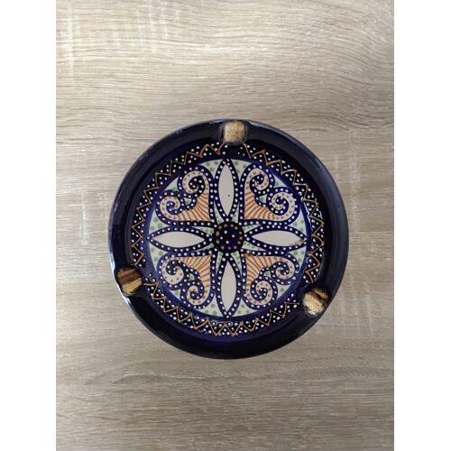 Cendrier Quimper - Pièce Rare - Modèle Perlé, Multicolore Avec Le Bleu En Couleur Dominante.