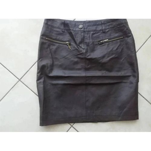 Jupe En Faux Cuir Taille 38.