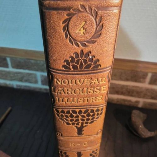 Dictionnaire Encyclopédique ¿ Nouveau Larousse Illustré 1897¿1907 / Tome 4, Ouvrage Dirigé Par Claude Augé, Édition Originale Librairie Larousse, Reliure Illustrée, Encyclopédie Universelle