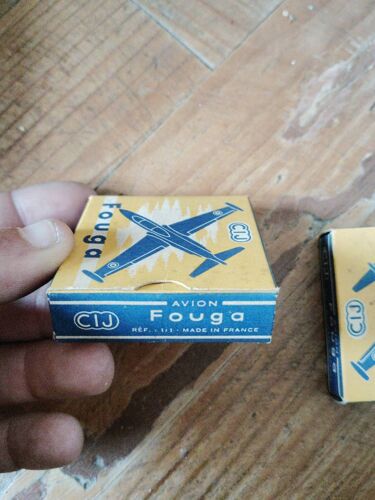 Avion Miniature