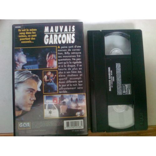 Cassette Vidéo Vhs - Mauvais Garçons (Across The Tracks) - Brad Pitt
