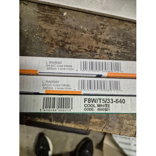 Lot De 18 Tubes Fluo 8 W Osram Et Syvania