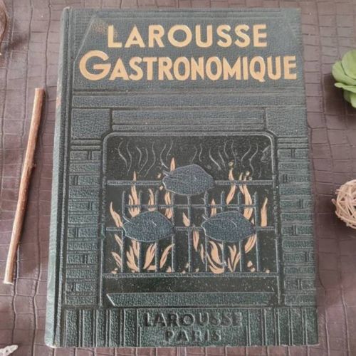 Larousse Gastronomique - Prosper Montagné, Librairie Larousse, Édition 1938, Livre Ancien Illustré, Art Culinaire Français, Reliure Toile Verte, Préface Escoffier, 1088 Pages