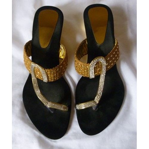 Chaussures / Tongs / Nu-Pieds / Mules À Talon - 37