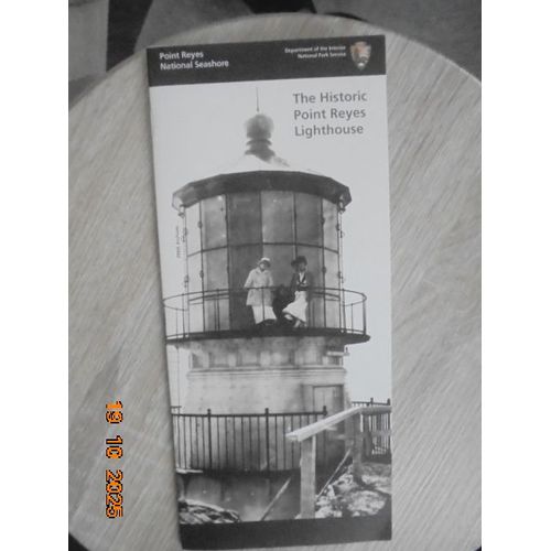 Point Reyes National Seashore : The Historic Point Reyes Lighthouse