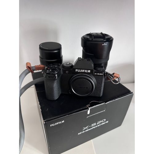 Fujifilm X-S20 26.1 mpix + Objectif Fujinon XF 18-135mm f/3.5-5.6 R LM OIS WR + Objectif TTArtisan Macro 40mm f/2.8