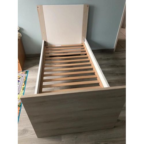 Lit Évolutif Enfant De 0 À 4 Ans En Parfait État Avec Matelas