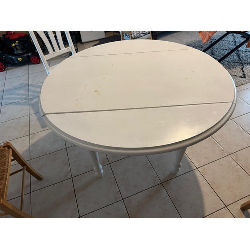 Table + 2 Chaises