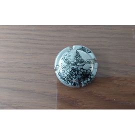 Capsule De Champagne : Le Travail De La Vigne Le Rognage