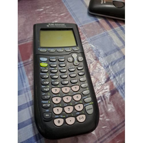 Calculatrice scientifique et graphique TI-82