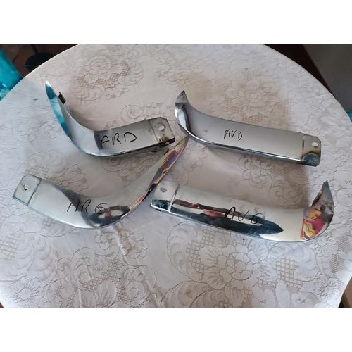 Element De Pare-Choc Chrome Av/Ar Simca 1100