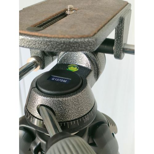 Trépied photo et/ou vidéo Manfrotto pour professionnel ou amateur averti