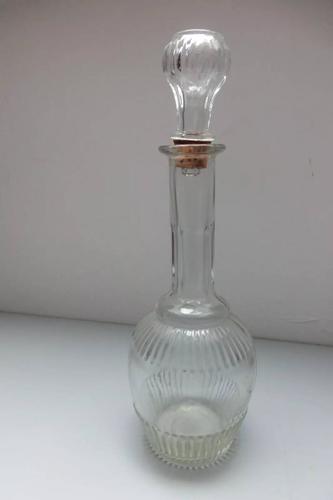 Ancienne Carafe Avec Bouchon En Verre Moulé