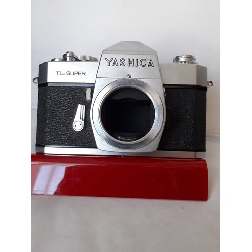 YASHICA TL-SUPER BOITIER M42 a vis a réparer