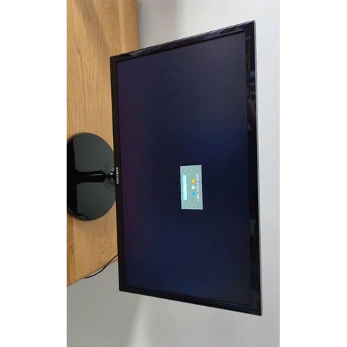 Écran Samsung Model code LS22F350FHUXEN