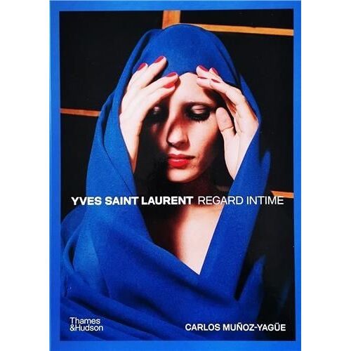 Yves Saint Laurent Regard Intime - Un Univers Créatif Révélé
