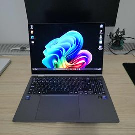 Samsung Galaxy Book5 Pro 360 - 15.6" Intel Core Ultra 7 - Ram 16 Go - SSD 1 To - Qwerty - Gris