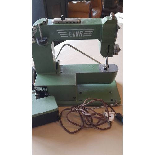 Machine à coudre Elna Grasshopper n° série 4749