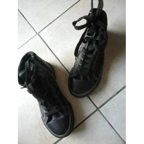 Chaussures Montantes Garçon Ou Mixte ?? Taille 32.