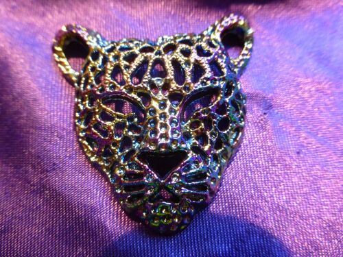 Pendentif Tête De Panthère - Laiton Strass. Reflets Vert, Jaune, Violet Et Bleu. 5 Cm. Lot 2540