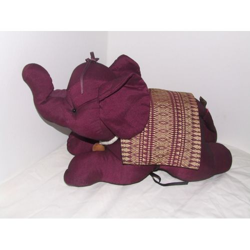 ELEPHANT DUANGDEE VIOLET 53 cm