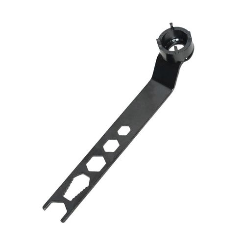 L'Écrou De Verrouillage De Clé À Molette À La Main Installation De L'Outil De Suppression De 4 Griffes Meuleuse D'Angle À La Clé