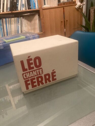 Léo Chante Ferré