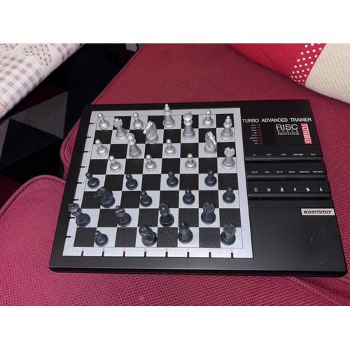 Echiquier Electronique Kasparov Turbo Advanced Trainer
