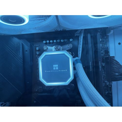 PC Gamer AMD Ryzen 7-7800X3D - Ram 32 Go - SSD 2 To