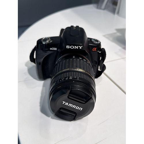Sony alpha 230 14.2 mpix + Objectif 18-200mm